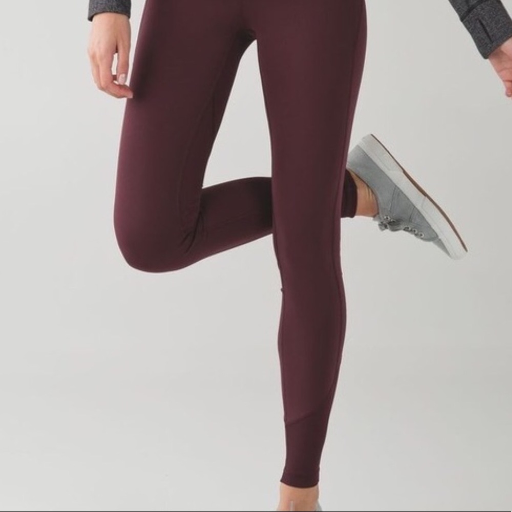 Lululemon zone in tights (maroon)